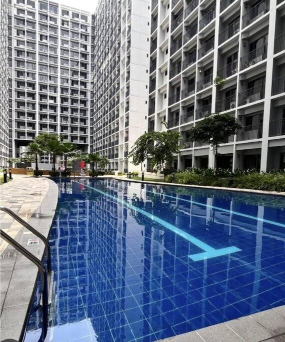 Fully Equipped 1Br Condo At Shore2 Near To Moa Манила Экстерьер фото