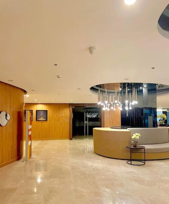 Fully Equipped 1Br Condo At Shore2 Near To Moa Манила Экстерьер фото