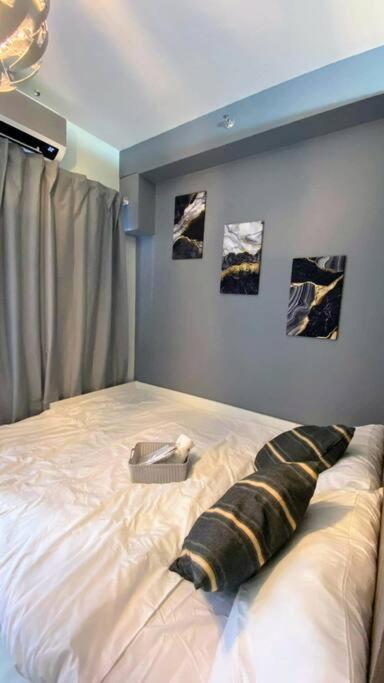 Fully Equipped 1Br Condo At Shore2 Near To Moa Манила Экстерьер фото