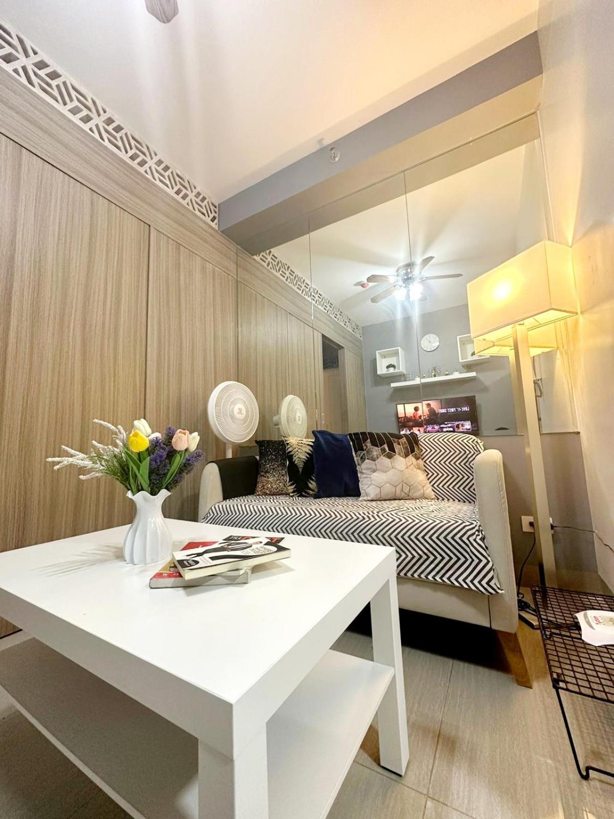 Fully Equipped 1Br Condo At Shore2 Near To Moa Манила Экстерьер фото