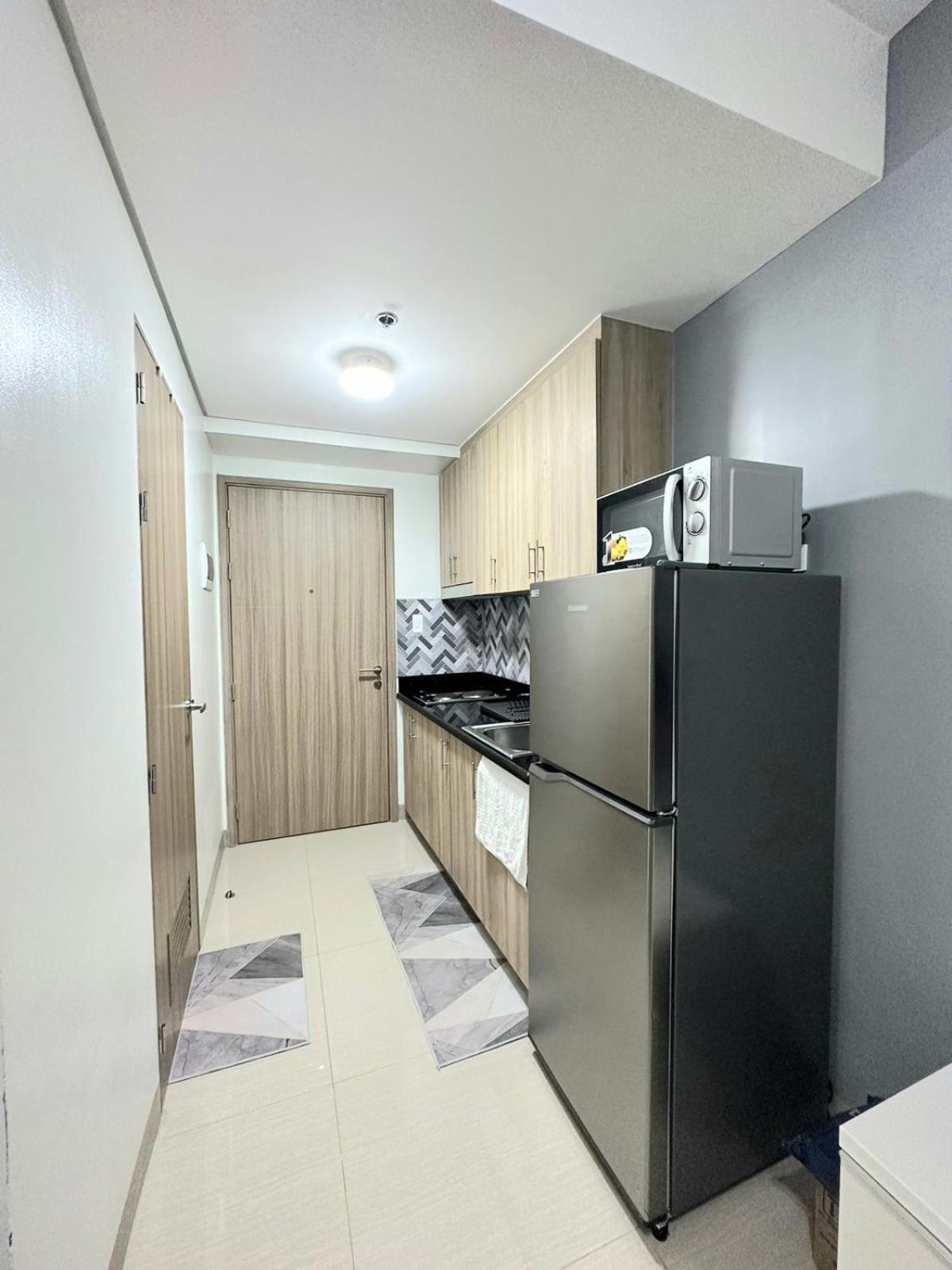 Fully Equipped 1Br Condo At Shore2 Near To Moa Манила Экстерьер фото